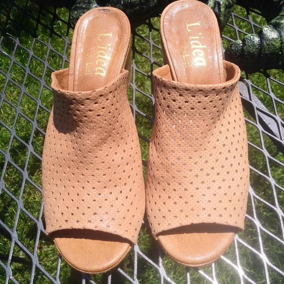Vero Cuoio L'idea Laser cut Tan Mules - Picture 1 of 16